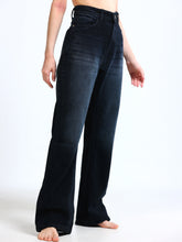 Load image into Gallery viewer, BOOT CUT